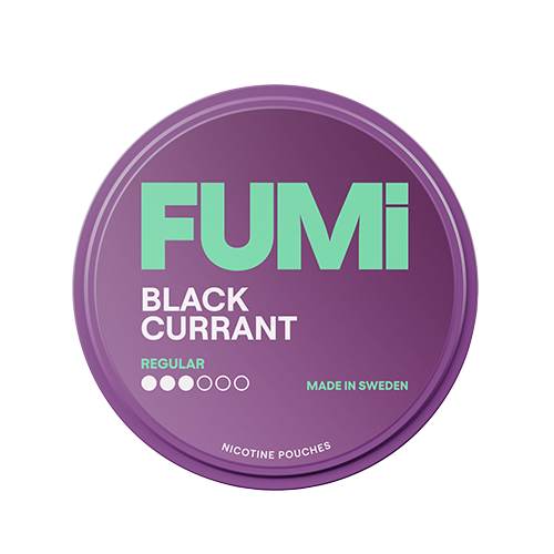 Purple container of FUMi Blackcurrant regular nicotine pouches on a white background